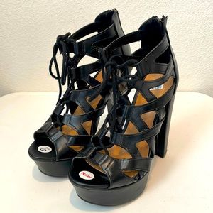 Charlotte Russe black heels size 6